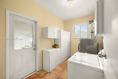 1420 SW 82nd Ave, Miami, FL 33144 - Photo 17