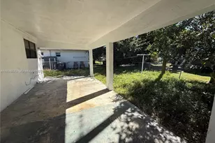 521 SW 9th St, Hallandale Beach, FL 33009 - Photo 13