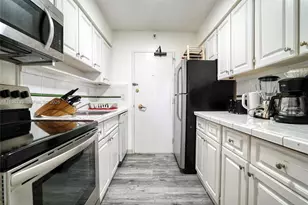 5225 Collins Ave, Miami Beach, FL 33140 - Photo 33