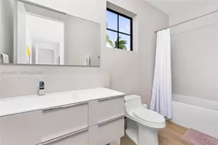 895 NE 76th St, Miami, FL 33138 - Photo 27