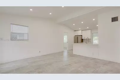 1035 NW 11th Ct, Fort Lauderdale, FL 33311 - Photo 11