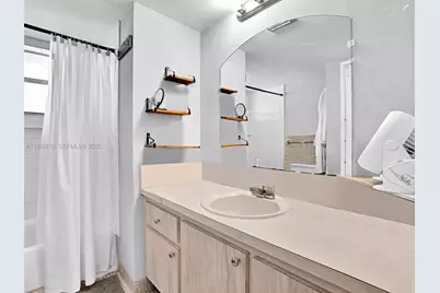 1780 NE 191st St #205-2, Miami, FL 33179 - Photo 3