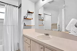 1780 NE 191st St, Miami, FL 33179 - Photo 3