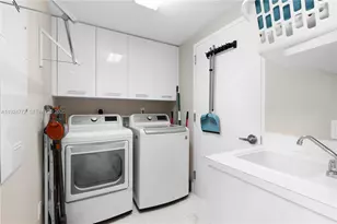 2711 S Ocean Dr, Hollywood, FL 33019 - Photo 41