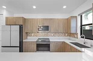 15815 NW 91st Ct, Miami Lakes, FL 33018 - Photo 11