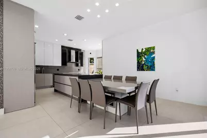 1549 Breakwater Ter #1549, Hollywood, FL 33019 - Photo 13
