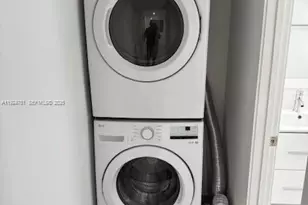 1605 Meridian Ave, Miami Beach, FL 33139 - Photo 15