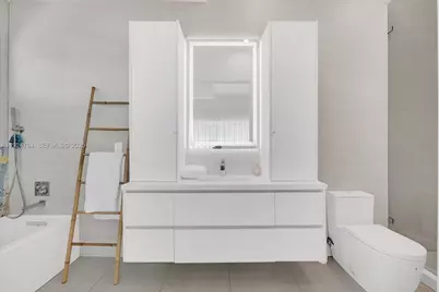 11 Century Lane, Miami Beach, FL 33139 - Photo 19