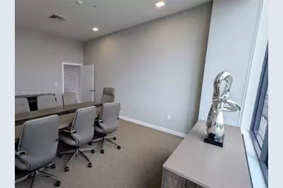 19790 W Dixie Hwy #1002, Aventura, FL 33180 - Photo 9