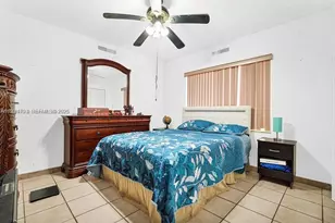 911 E 9th Pl, Hialeah, FL 33010 - Photo 15