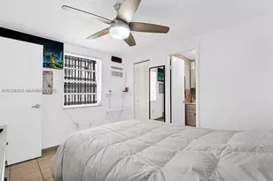 911 E 9th Pl, Hialeah, FL 33010 - Photo 5