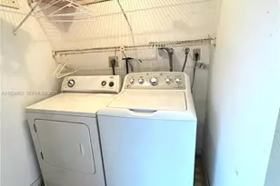 9530 N Belfort Cir, Tamarac, FL 33321 - Photo 25