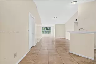 12510 Vista Isles Dr, Sunrise, FL 33325 - Photo 11