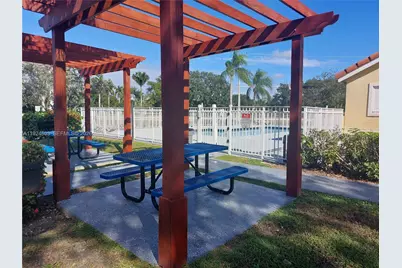 12510 Vista Isles Dr #1227, Sunrise, FL 33325 - Photo 9