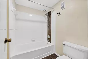 12510 Vista Isles Dr, Sunrise, FL 33325 - Photo 21