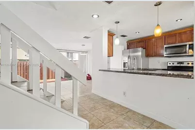 838 NW 82nd Ave #2, Plantation, FL 33324 - Photo 3