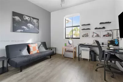 3337 W 91st Ter, Hialeah, FL 33018 - Photo 15