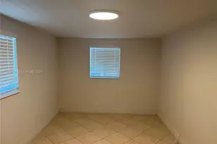 1264 NE 25th Ct, Pompano Beach, FL 33064 - Photo 11