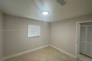 1264 NE 25th Ct, Pompano Beach, FL 33064 - Photo 9