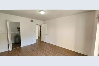 8180 Geneva Ct #319, Doral, FL 33166 - Photo 7