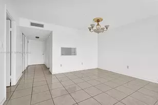 879 NE 195th St, Miami, FL 33179 - Photo 23