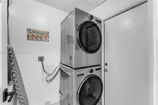 10020 SW 145th Pl, Miami, FL 33186 - Photo 15