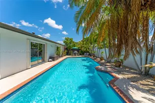 10020 SW 145th Pl, Miami, FL 33186 - Photo 11