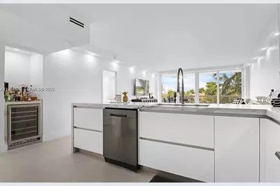 5700 Collins Ave #3J, Miami Beach, FL 33140 - Photo 21