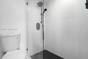 5700 Collins Ave, Miami Beach, FL 33140 - Photo 37