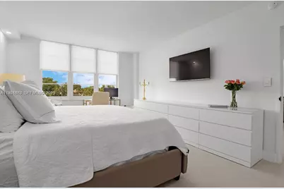 5700 Collins Ave #3J, Miami Beach, FL 33140 - Photo 25