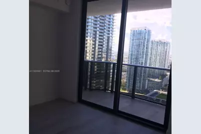 45 SW 9th St #3201, Miami, FL 33130 - Photo 15