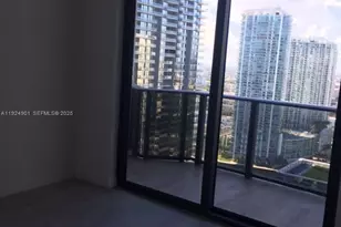 45 SW 9th St, Miami, FL 33130 - Photo 15