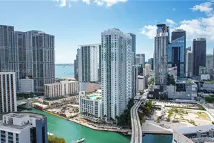 41 SE 5th St, Miami, FL 33131 - Photo 25