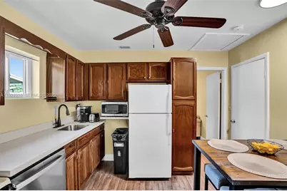 2620 NE 19th St, Pompano Beach, FL 33062 - Photo 11