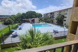 8895 Fontainebleau Blvd, Miami, FL 33172 - Photo 15