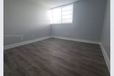 8895 Fontainebleau Blvd #311, Miami, FL 33172 - Photo 11