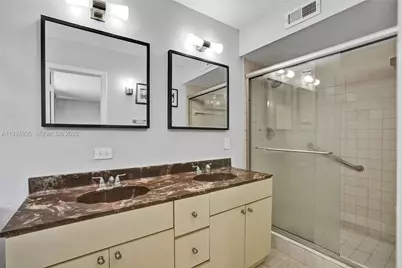 20607 NE 7th Ct, Miami, FL 33179 - Photo 23