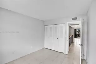 20607 NE 7th Ct, Miami, FL 33179 - Photo 33
