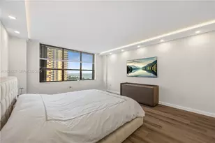 9801 Collins Ave, Bal Harbour, FL 33154 - Photo 27