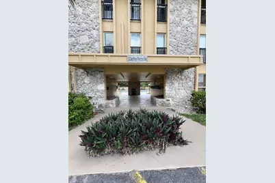 241 S Royal Poinciana Blvd #117, Miami Springs, FL 33166 - Photo 5