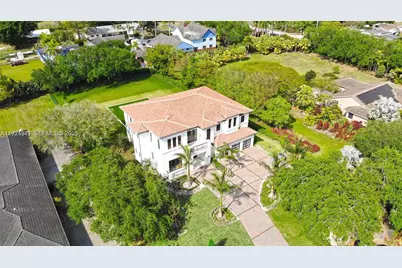 5903 SW 54th Ct, Davie, FL 33314 - Photo 5