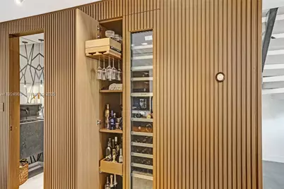 449 Poinciana Island Dr #1512, Sunny Isles Beach, FL 33160 - Photo 7