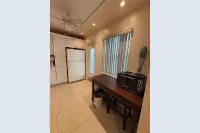 4270 NW 40th St #202, Lauderdale Lakes, FL 33319 - Photo 5