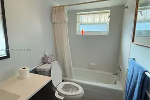 4270 NW 40th St, Lauderdale Lakes, FL 33319 - Photo 11