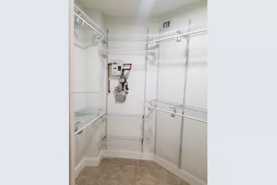 8290 Lake Dr #220, Doral, FL 33166 - Photo 7