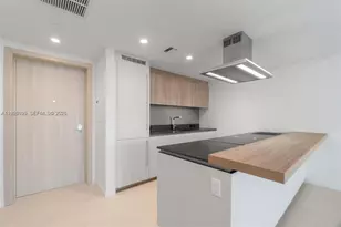 1000 Brickell Plaza, Miami, FL 33131 - Photo 3