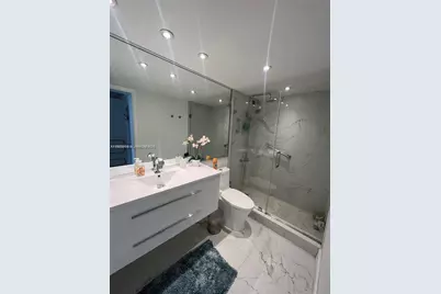 5555 Collins Ave #7T, Miami Beach, FL 33140 - Photo 13