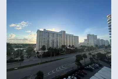 5555 Collins Ave #7T, Miami Beach, FL 33140 - Photo 19