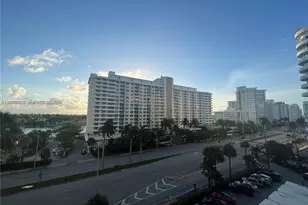 5555 Collins Ave, Miami Beach, FL 33140 - Photo 19