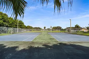 417 Vista Isles Dr, Sunrise, FL 33325 - Photo 3